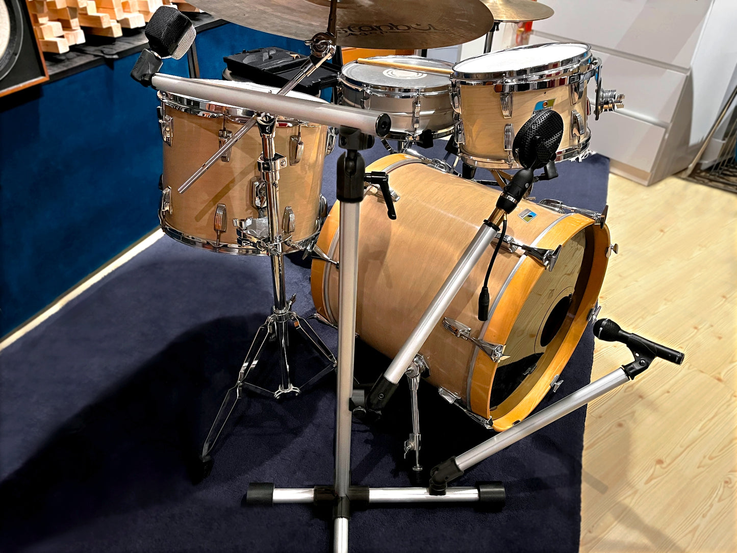 Base 4 Stands Sidekick Drum Kit around a snare